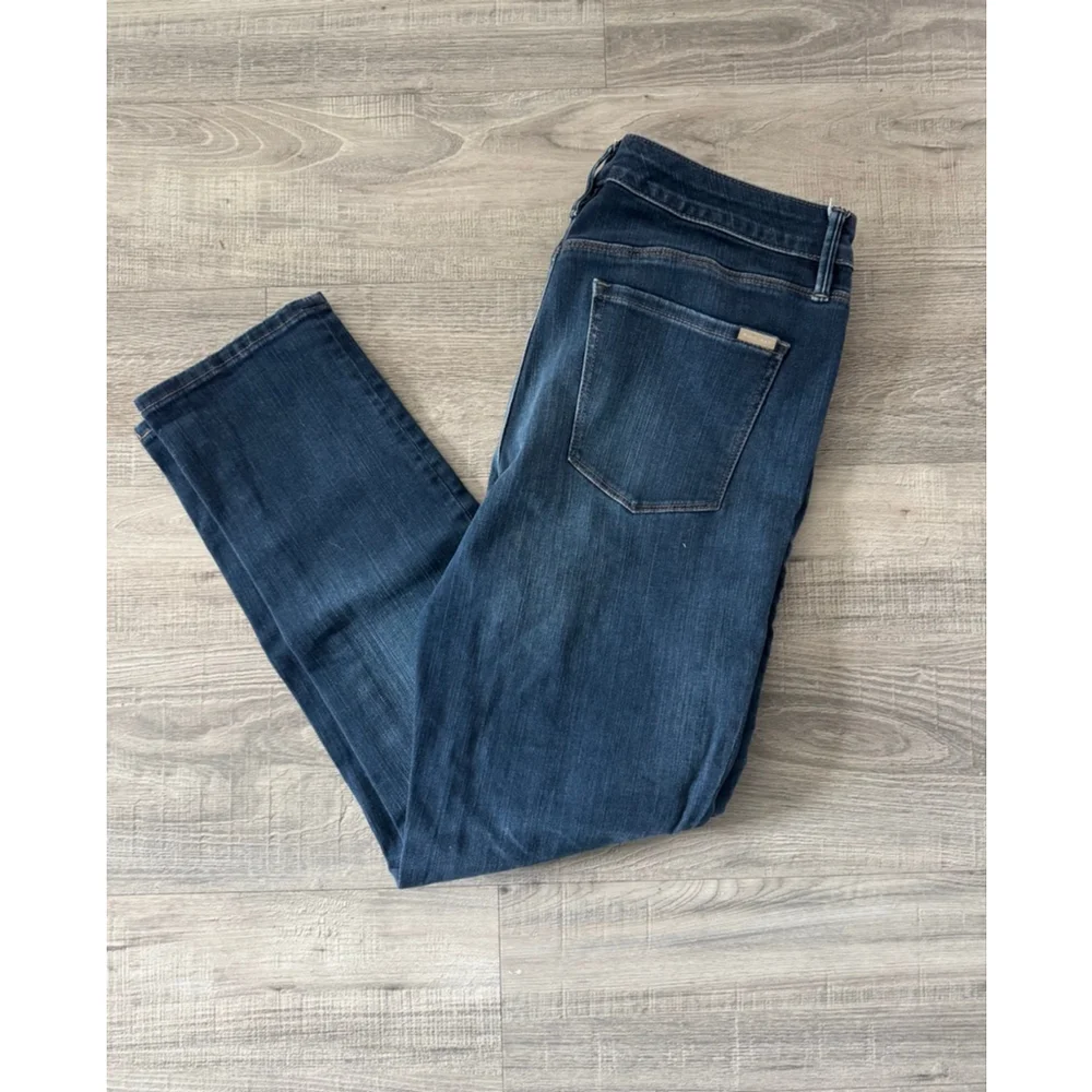 White House Black Market Slim Jeans Size 8 Dark Wash Mid Rise Stretch Denim EUC - Picture 2 of 5